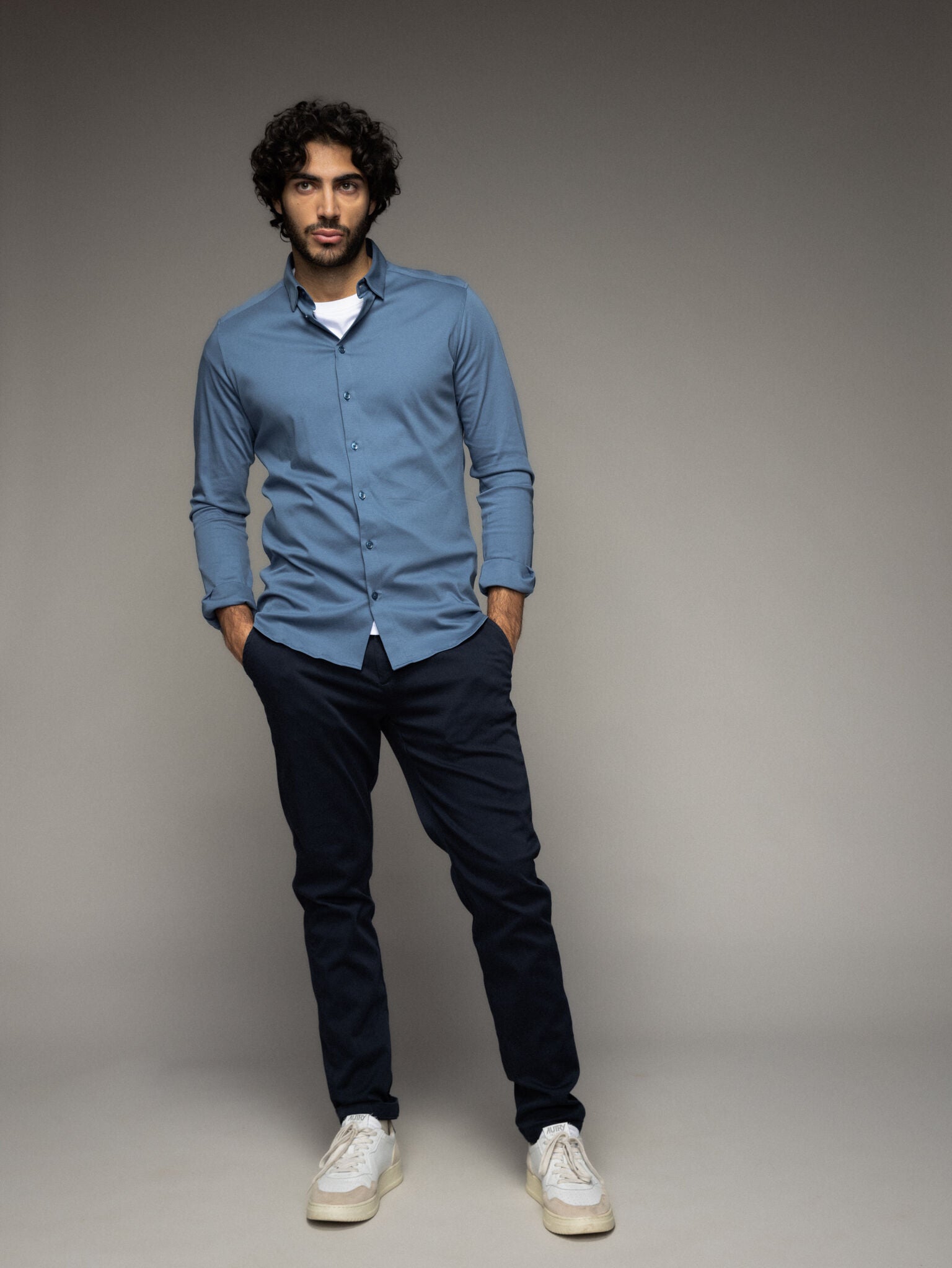 Modelshot / Navy / Detail